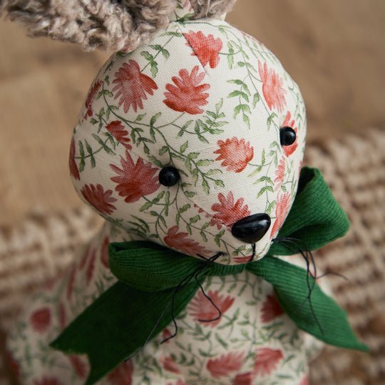 DOOR STOP/HATTIE HARE - RUTHERFORD & Co