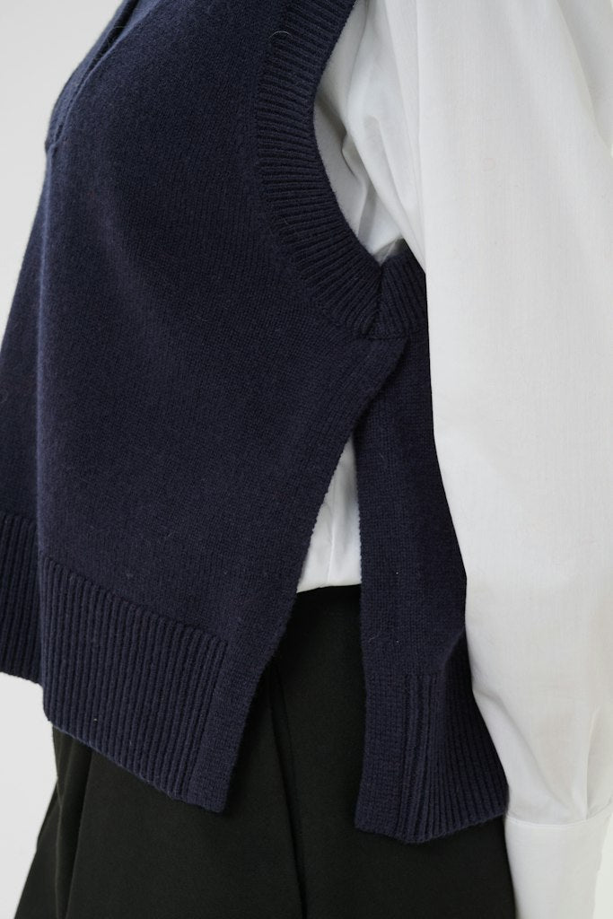 DuhaPW Waistcoat - Night Sky - RUTHERFORD & Co