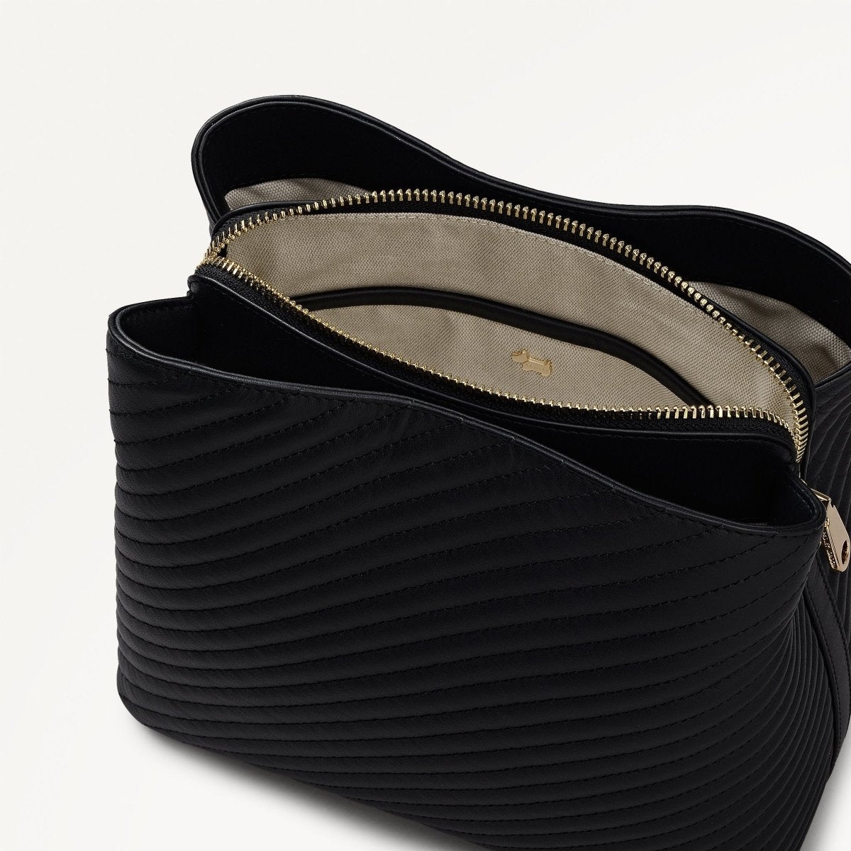 Dukes Place Diagonal Quilt Medium Compartment Cross Body Black - RUTHERFORD & Co
