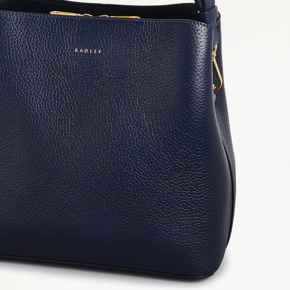 DUKES PLACE ICON/EVENFALL/MEDIUM COMPARTMENT CROSSBODY - RUTHERFORD & Co