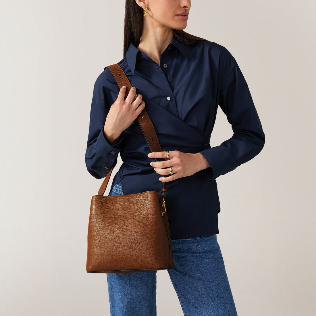 Dukes Place Medium Compartment Crossbody Saddle - RUTHERFORD & Co