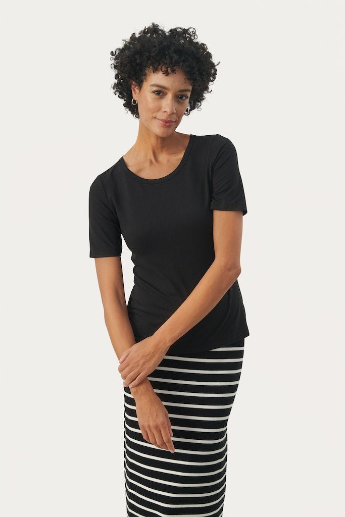 EamajaPW Ts T-shirt - Black - RUTHERFORD & Co