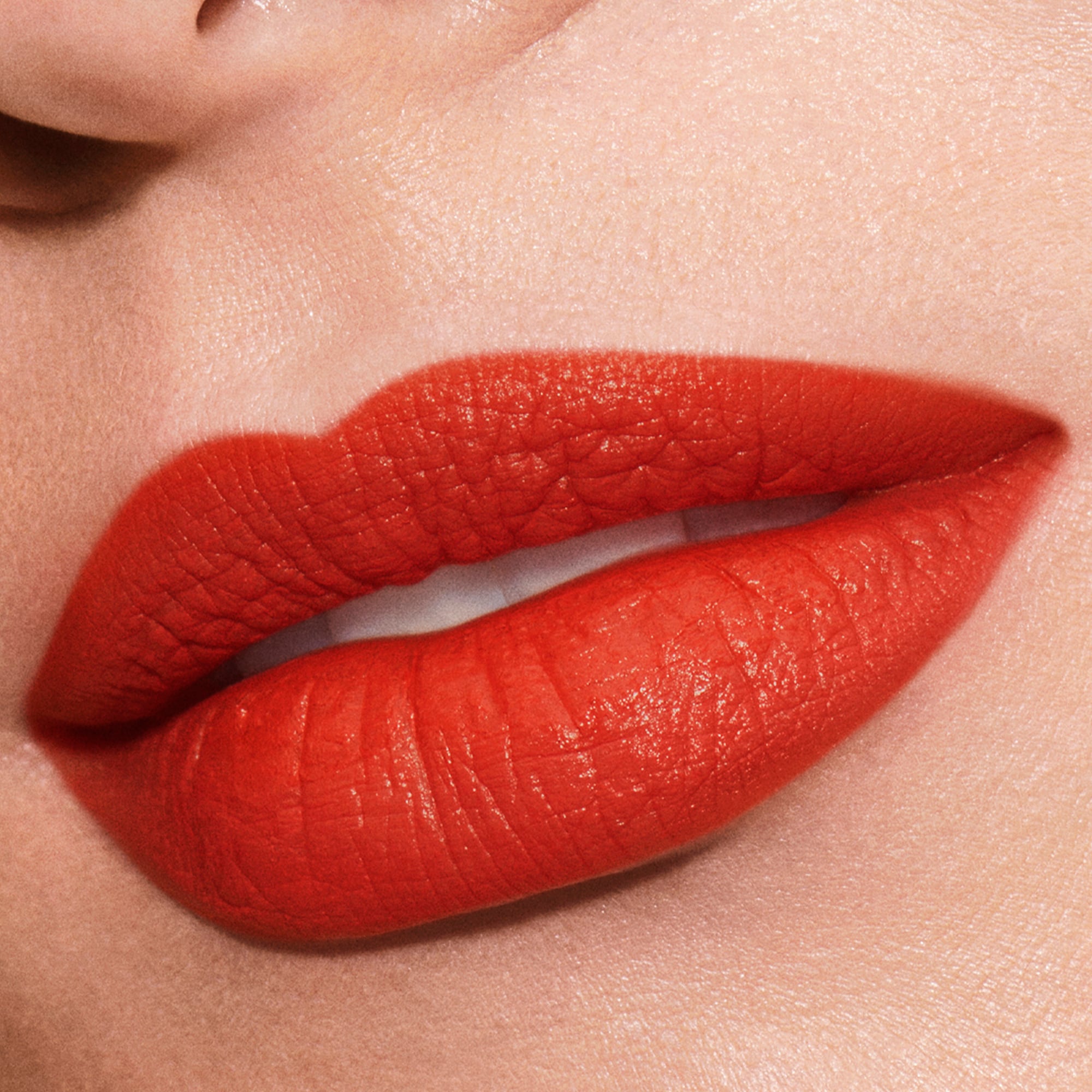 Pure Color Explicit Silk Matte Lipstick
