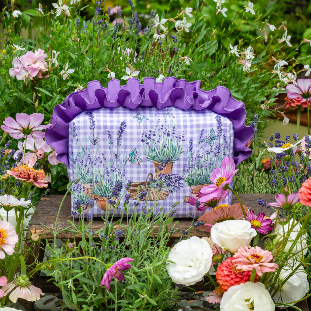 English Lavender Ruffle Wash Bag - RUTHERFORD & Co