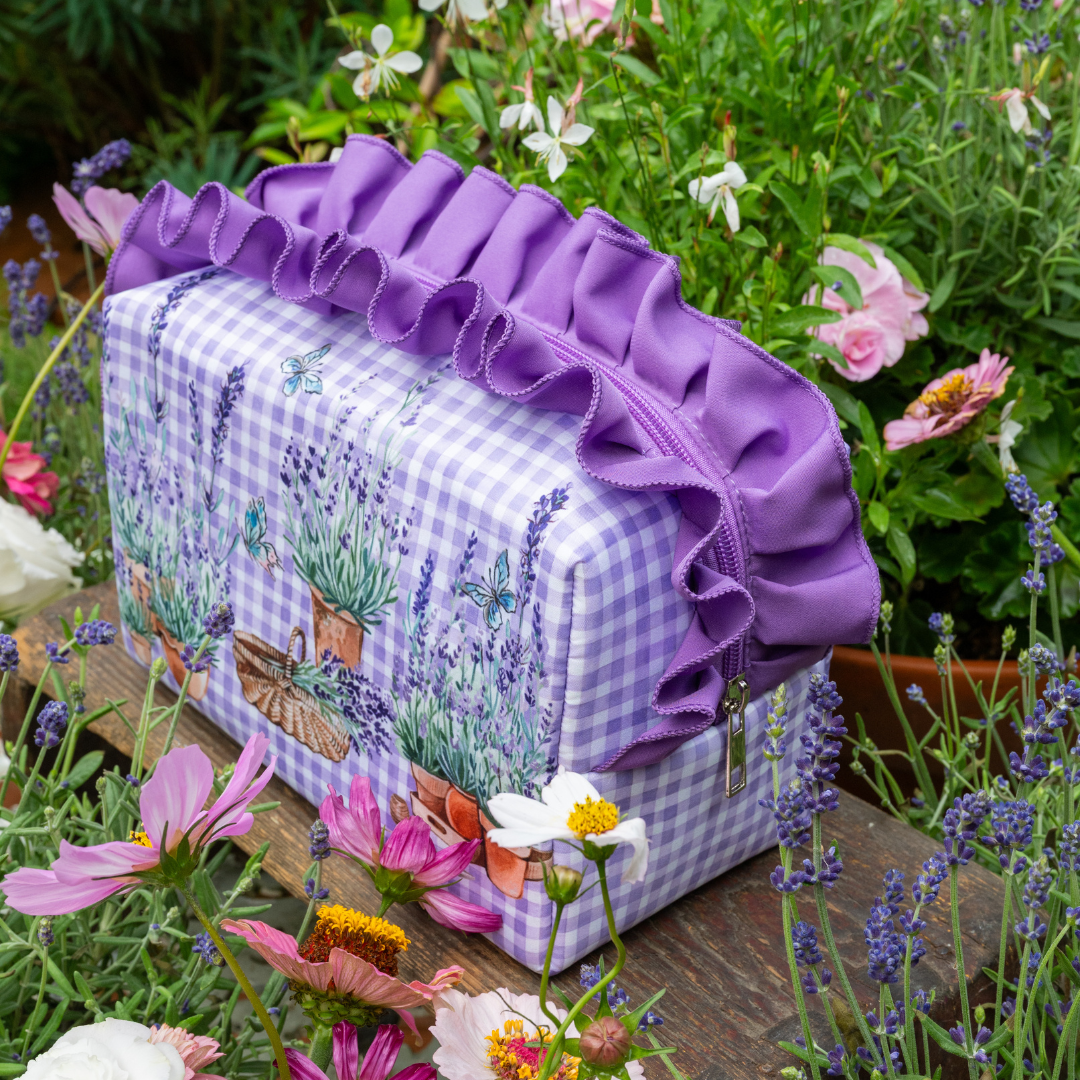 English Lavender Ruffle Wash Bag - RUTHERFORD & Co