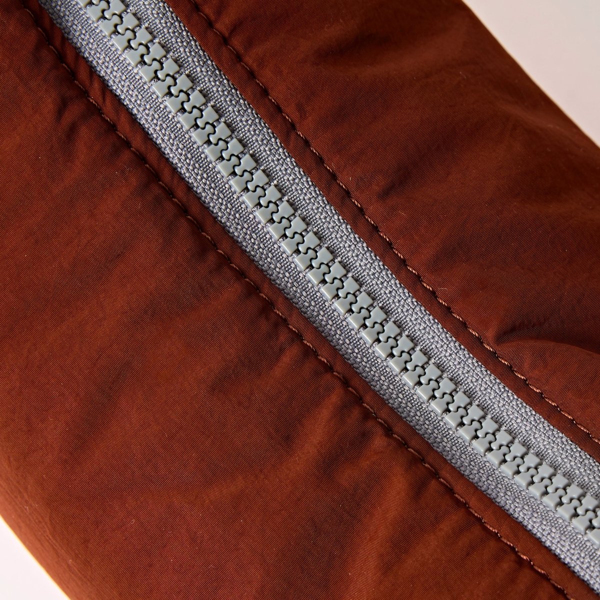 Farringdon Half Moon Bag in Henna - RUTHERFORD & Co