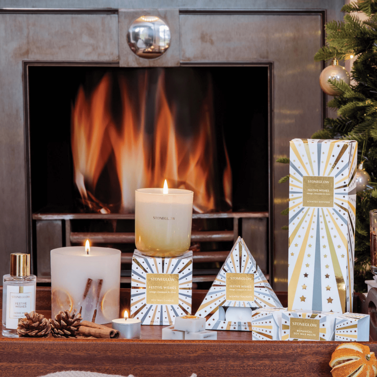 Festive Wishes Candle 210g - RUTHERFORD & Co