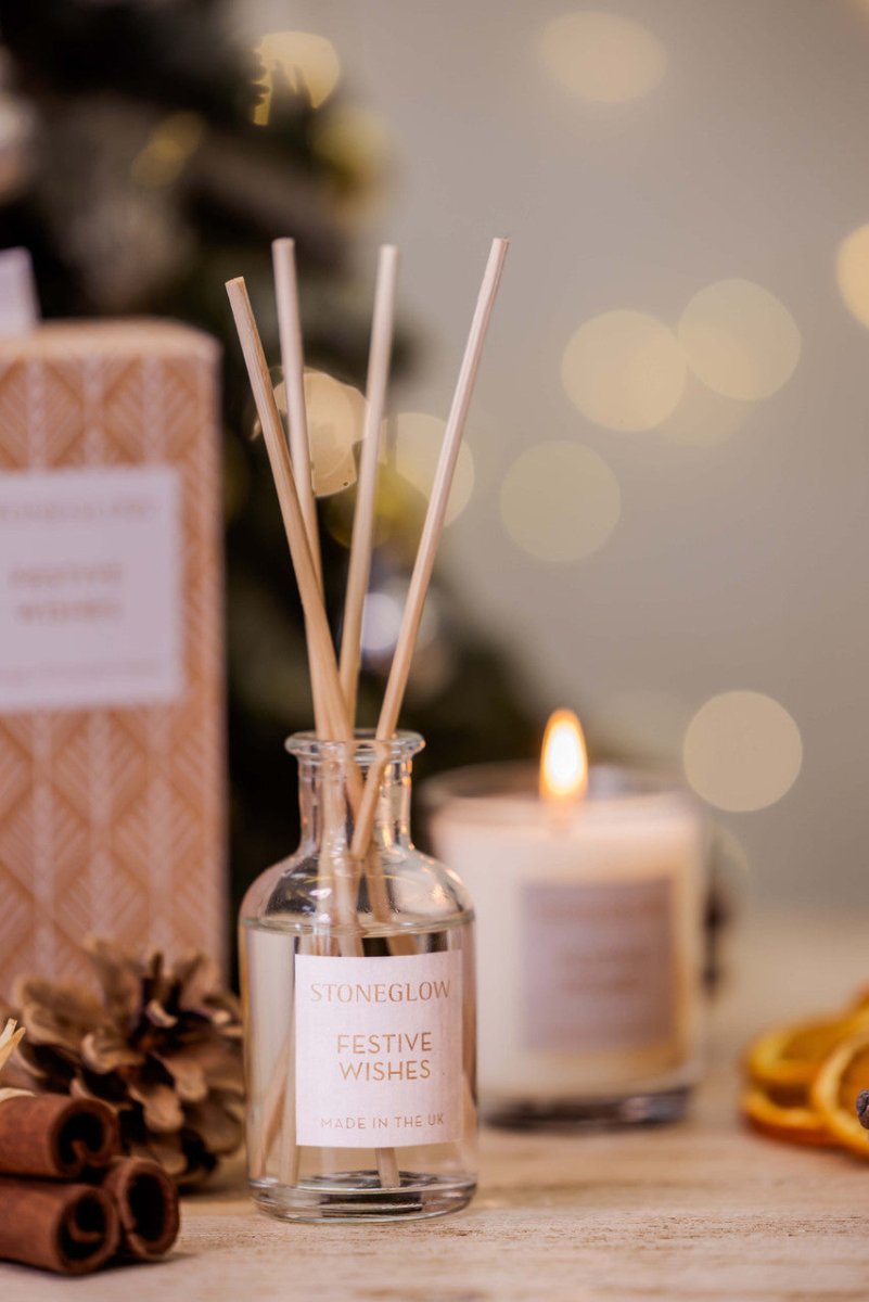 Festive Wishes - Scented Mini Gift Set (soy candle & reed diffuser ...