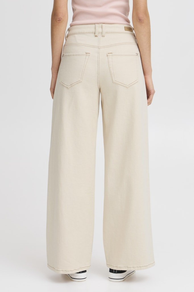 FRALINA HANNA JE 1 whisper white - RUTHERFORD & Co