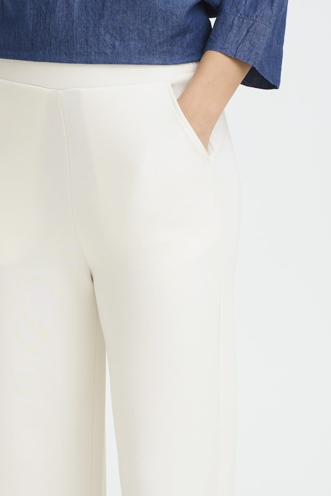 FRAURORA PA 1 whisper white - RUTHERFORD & Co