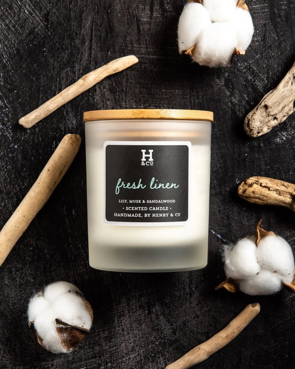 FRESH LINEN SCENTED CANDLE - 30CL - RUTHERFORD & Co