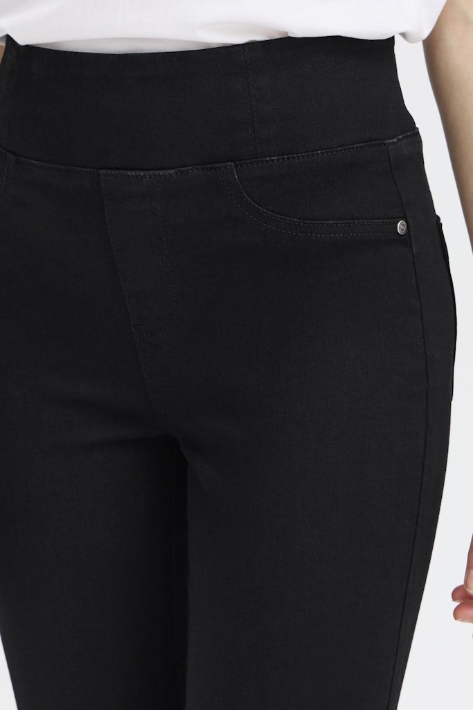 FRLUXE THEA LE 1 black - RUTHERFORD & Co