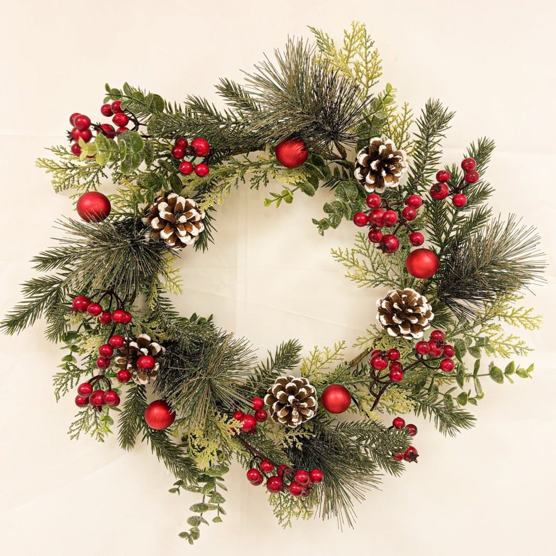 Frosted Berry Wreath 40cm - RUTHERFORD & Co