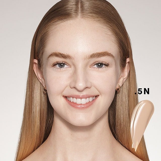 Futurist Soft Touch Brightening Skincealer Concealer - RUTHERFORD & Co