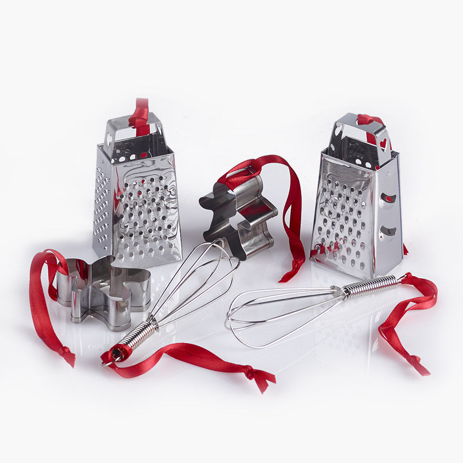 62305 Santa & Sleigh Crackers