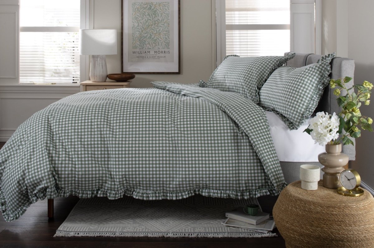 Gingham Frilled Duvet Set - RUTHERFORD & Co