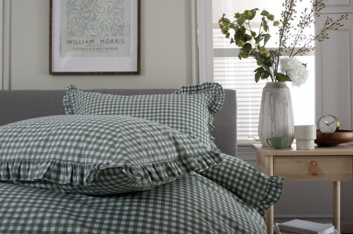 Gingham Frilled Duvet Set - RUTHERFORD & Co