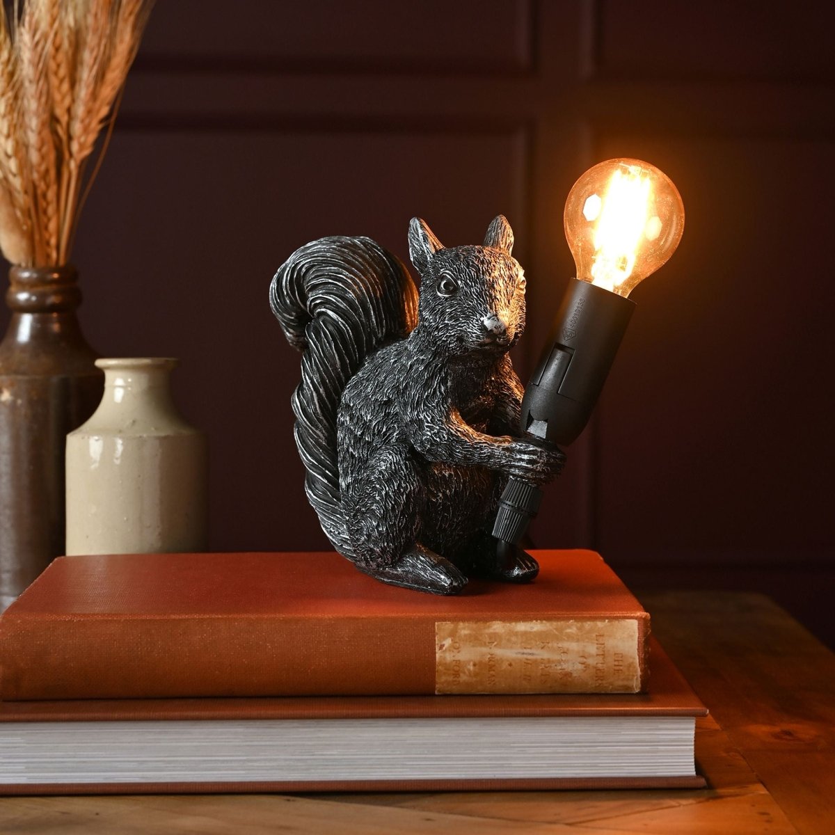 Hestia Squirrel With Bulb Lamp 16cm - RUTHERFORD & Co