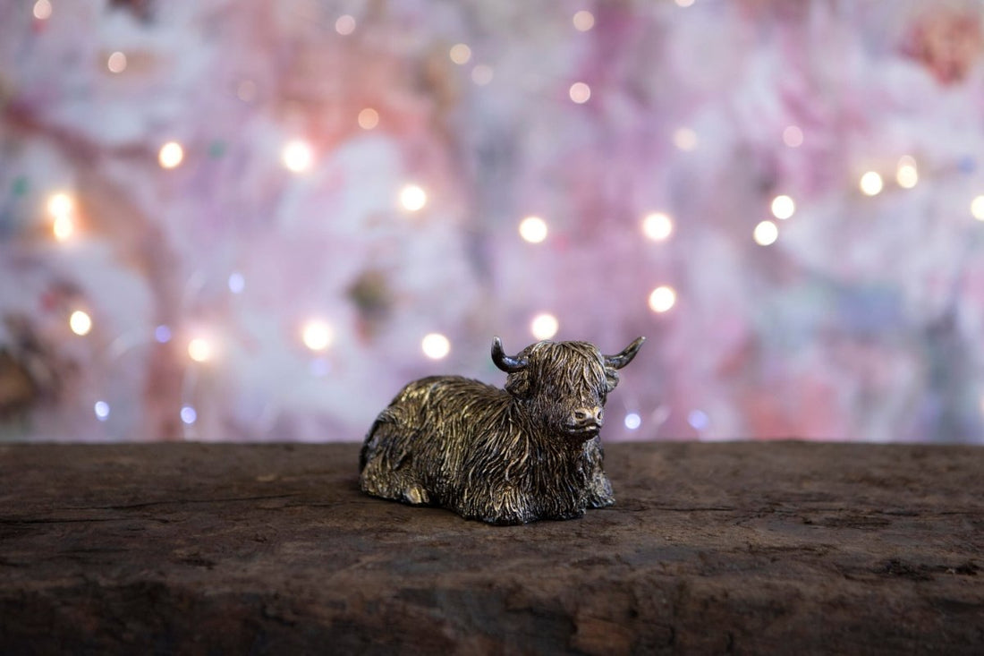 Highland Cow Sitting - RUTHERFORD & Co
