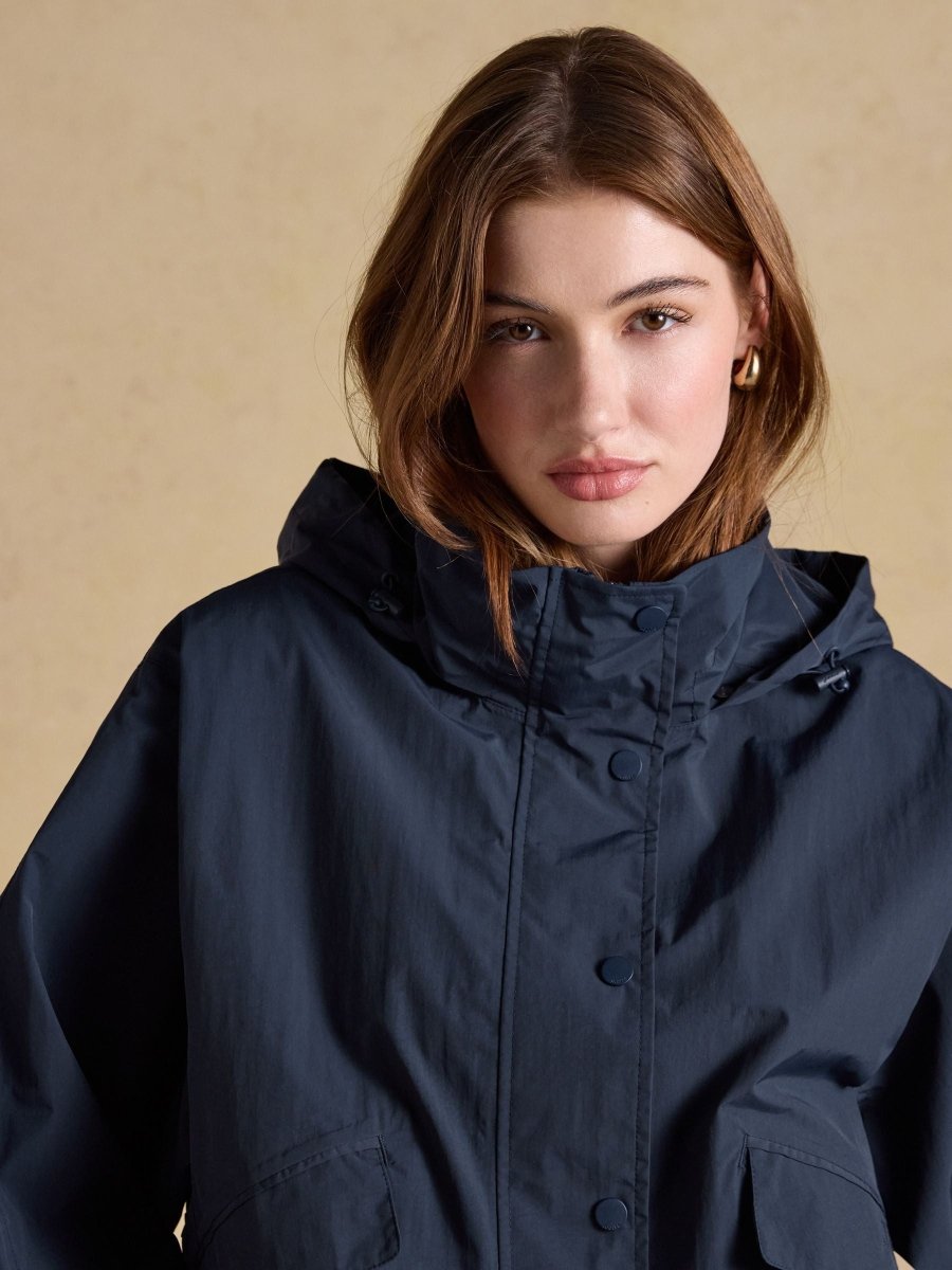 Hove Navy Waterproof Windbreaker Jacket - RUTHERFORD & Co