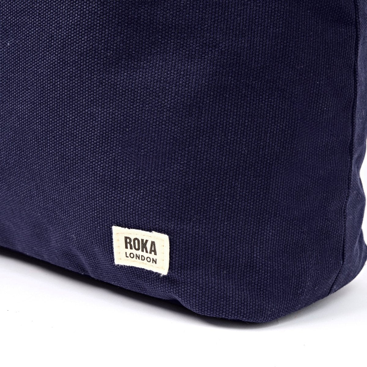 Hoxton Shoulder Bag in Navy Blue - RUTHERFORD & Co
