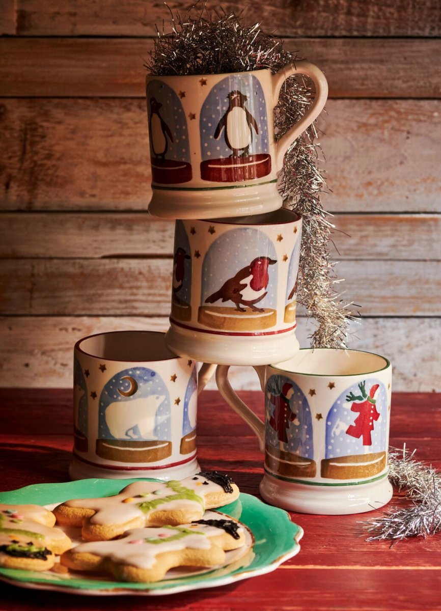 Ice Skater Snow Globe 1/2 Pint Mug - RUTHERFORD & Co