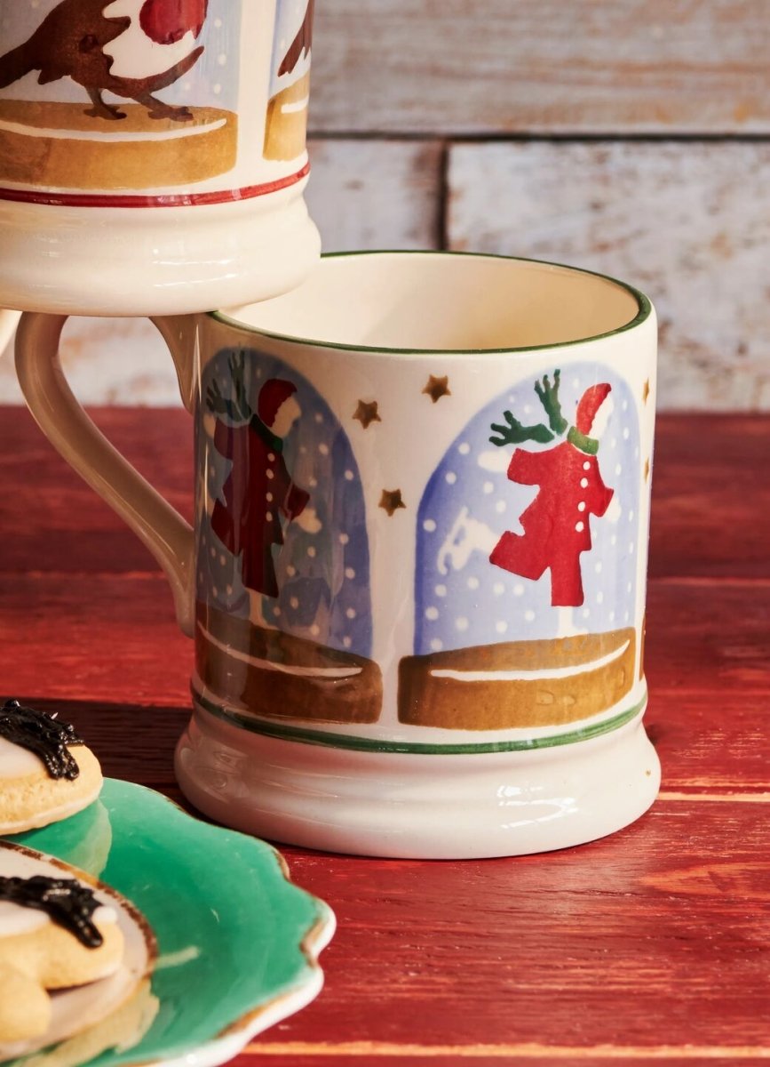 Ice Skater Snow Globe 1/2 Pint Mug - RUTHERFORD & Co