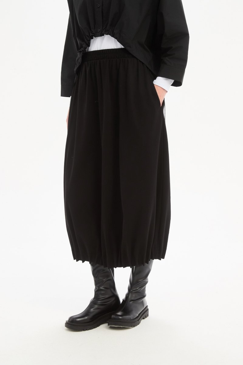 Jersey Pin Tuck Hem Skirt Black - RUTHERFORD & Co