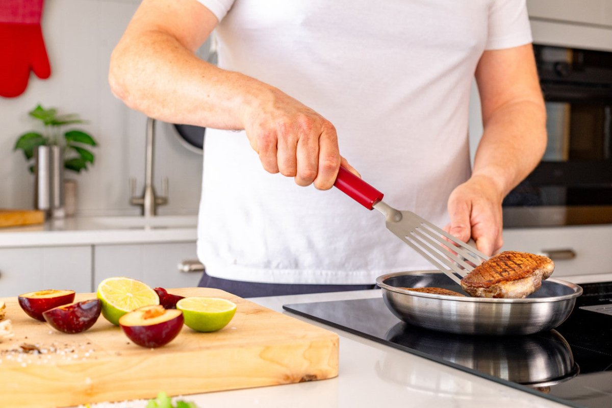 KitchenAid Flex Turner, 31.5cm - RUTHERFORD & Co