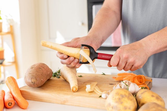 KitchenAid Y - Peeler, 17.5cm - RUTHERFORD & Co
