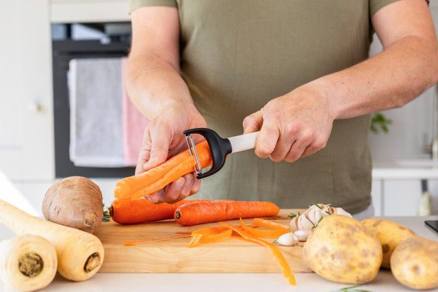 KitchenAid Y - Peeler, 17.5cm - RUTHERFORD & Co
