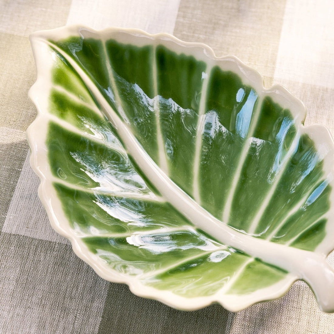Leaf Stoneware Serving Dish - RUTHERFORD & Co
