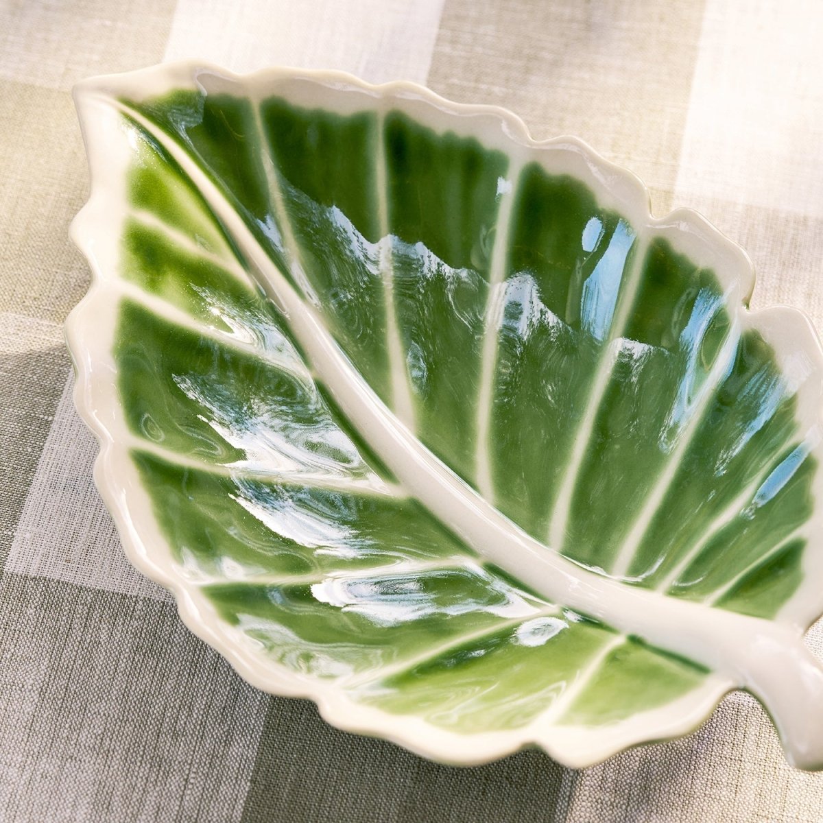 Leaf Stoneware Serving Dish - RUTHERFORD & Co