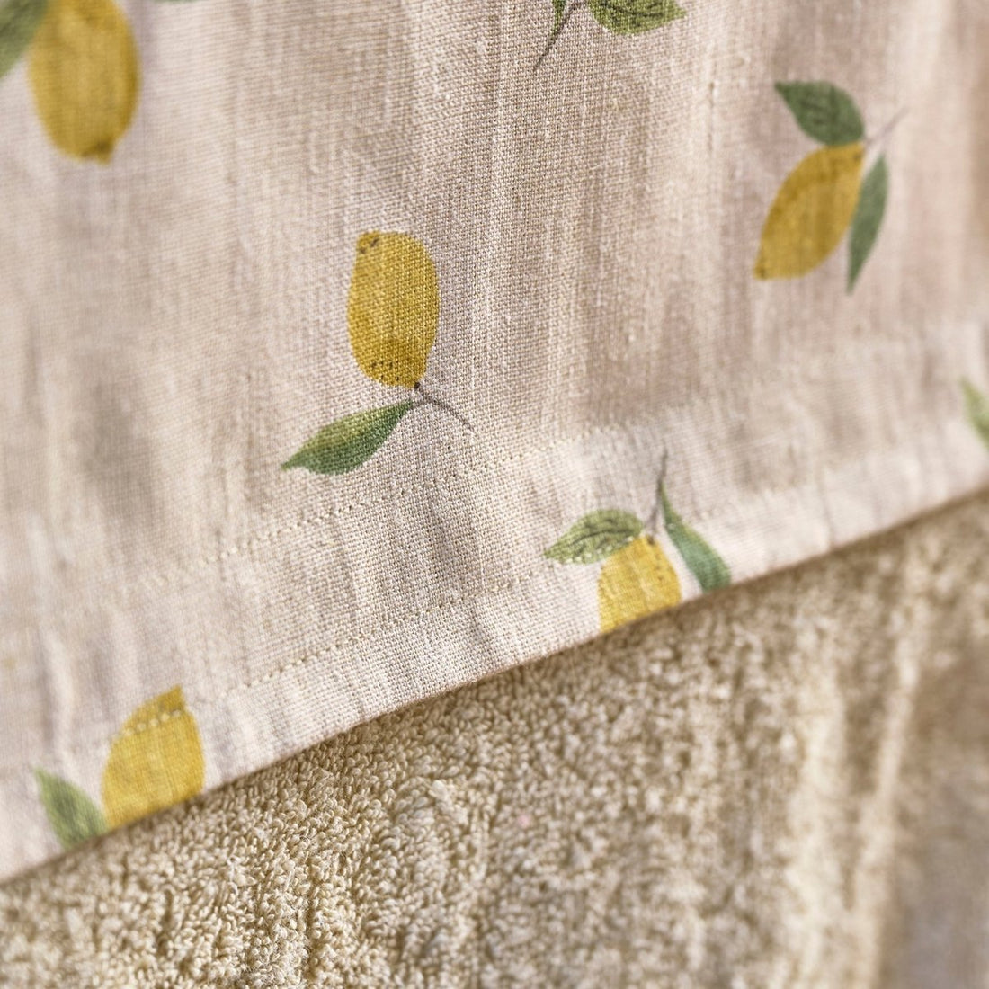 Lemons Linen Roller Hand Towel - RUTHERFORD & Co