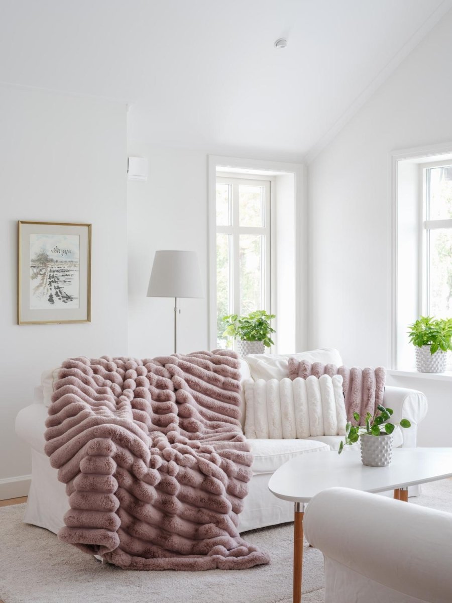 Liny Cushion L - Pale pink - RUTHERFORD & Co