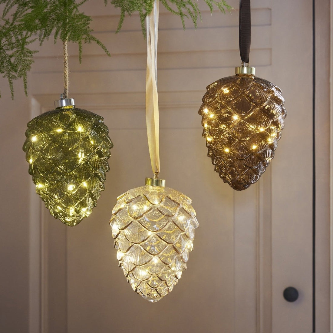 Lumineo LED Glass Ornaments - Pinecone Warm White (21 cm) - RUTHERFORD & Co