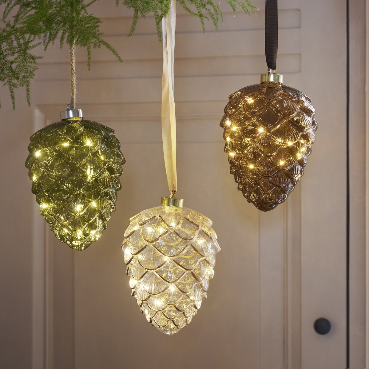 Lumineo LED Glass Ornaments - Pinecone Warm White (21 cm) - RUTHERFORD & Co