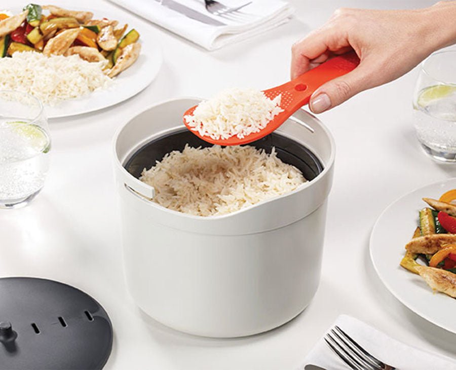 M-Cuisine™ White Microwave Rice Cooker - RUTHERFORD & Co