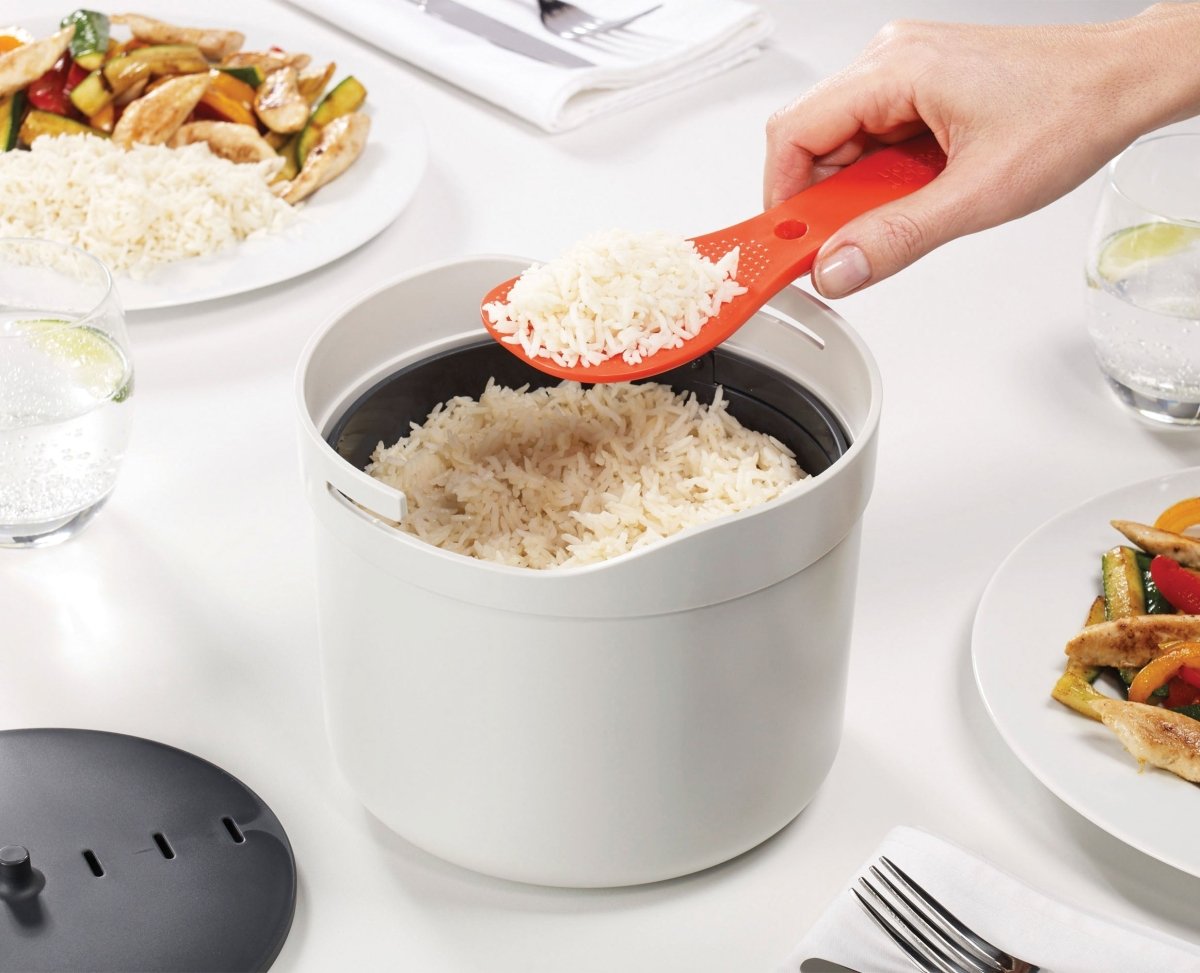 M-Cuisine™ White Microwave Rice Cooker - RUTHERFORD & Co
