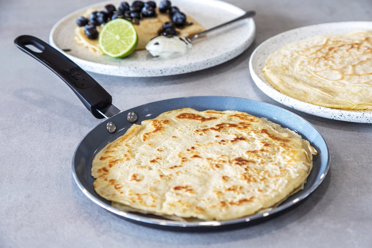 MasterClass Ceramic Crepe Pan - RUTHERFORD & Co