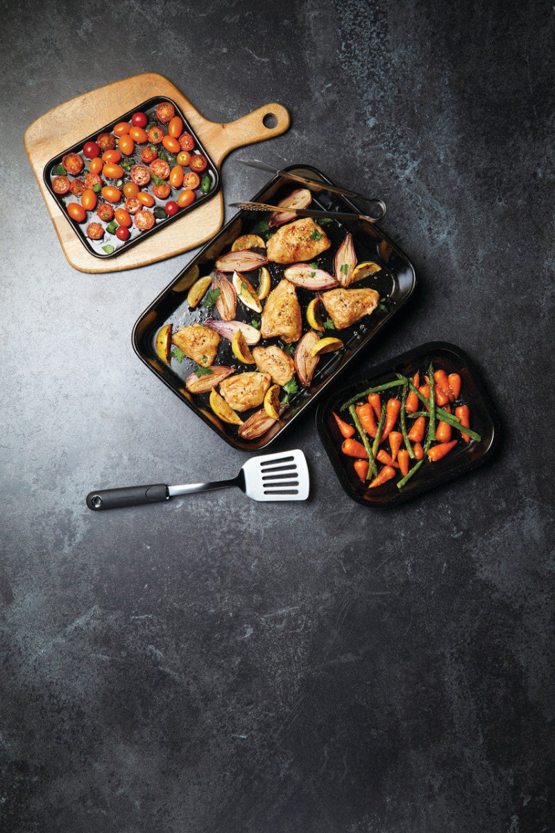 MasterClass Vitreous Enamel Baking Tray - RUTHERFORD & Co