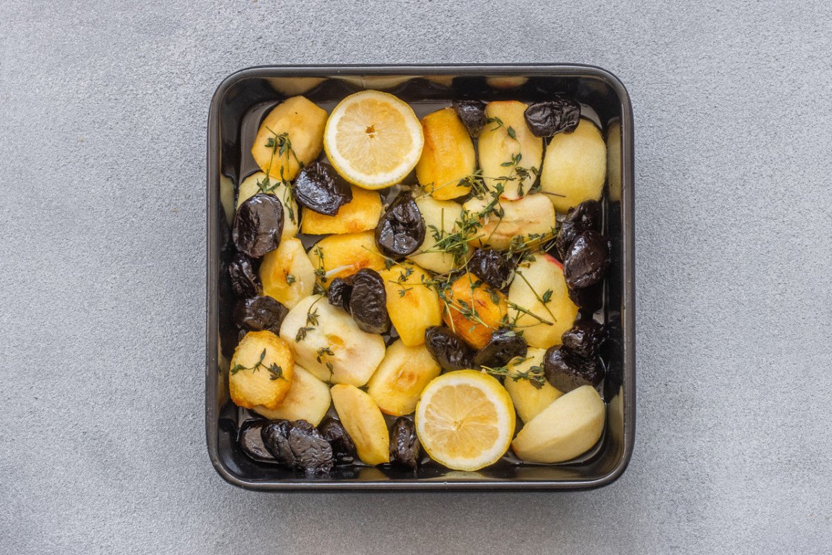MasterClass Vitreous Enamel Square Pan - RUTHERFORD & Co
