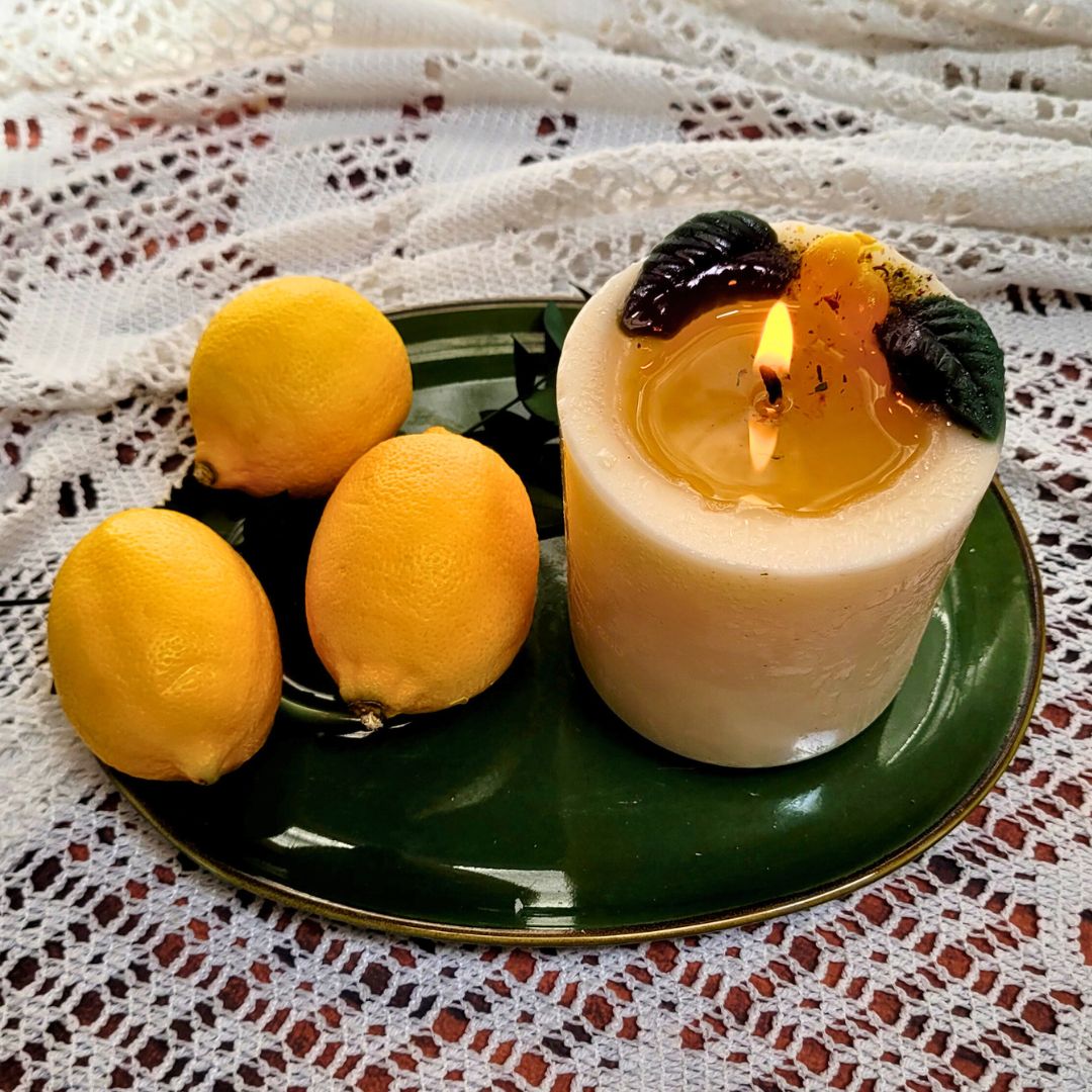 Medium Candles With Lemon - RUTHERFORD & Co