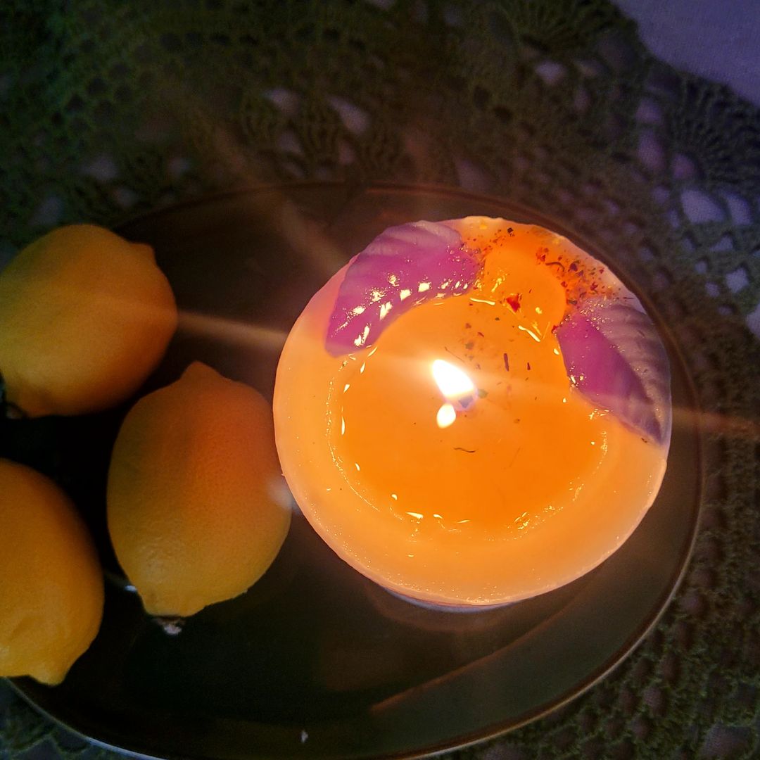 Medium Candles With Lemon - RUTHERFORD & Co