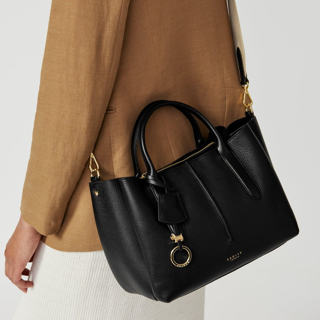 Medium Grab Multiway Black - RUTHERFORD & Co
