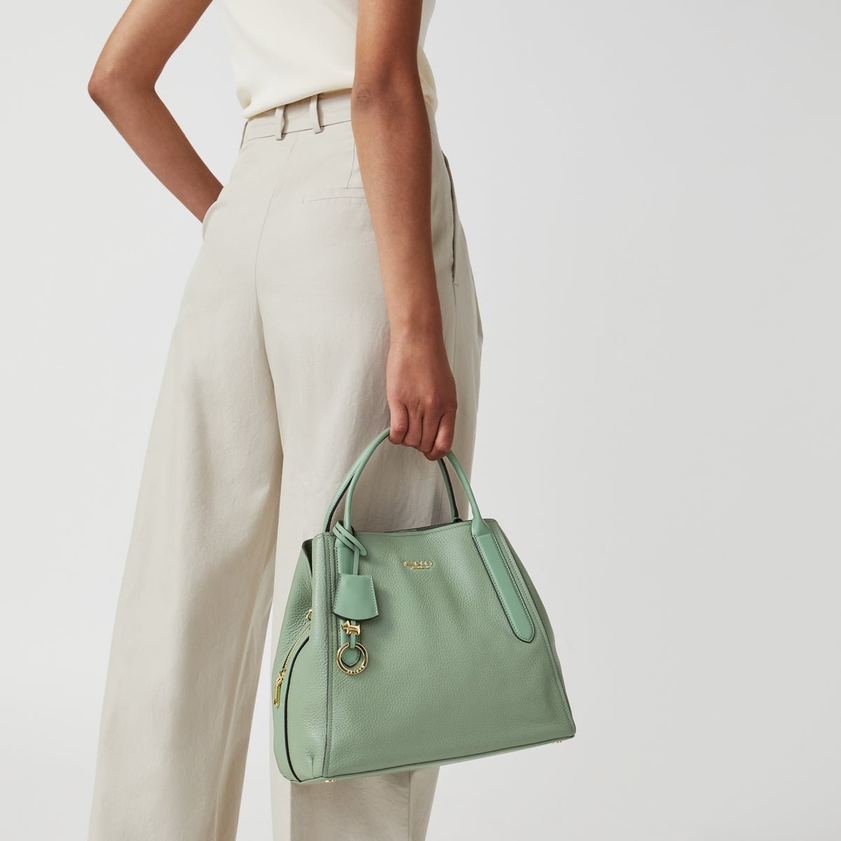 Medium Ziptop Shoulder Jade - RUTHERFORD & Co
