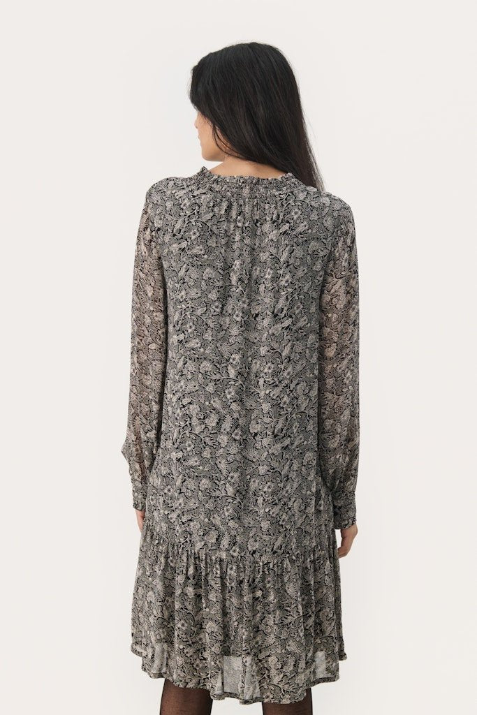 MikaelaPW Dr Dress - Black Leaf Print - RUTHERFORD & Co
