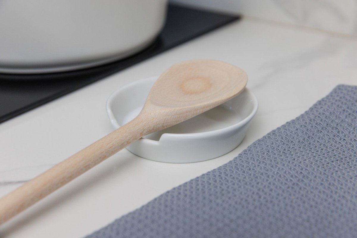 Mikasa Chalk Porcelain Spoon Rest White, 10cm - RUTHERFORD & Co