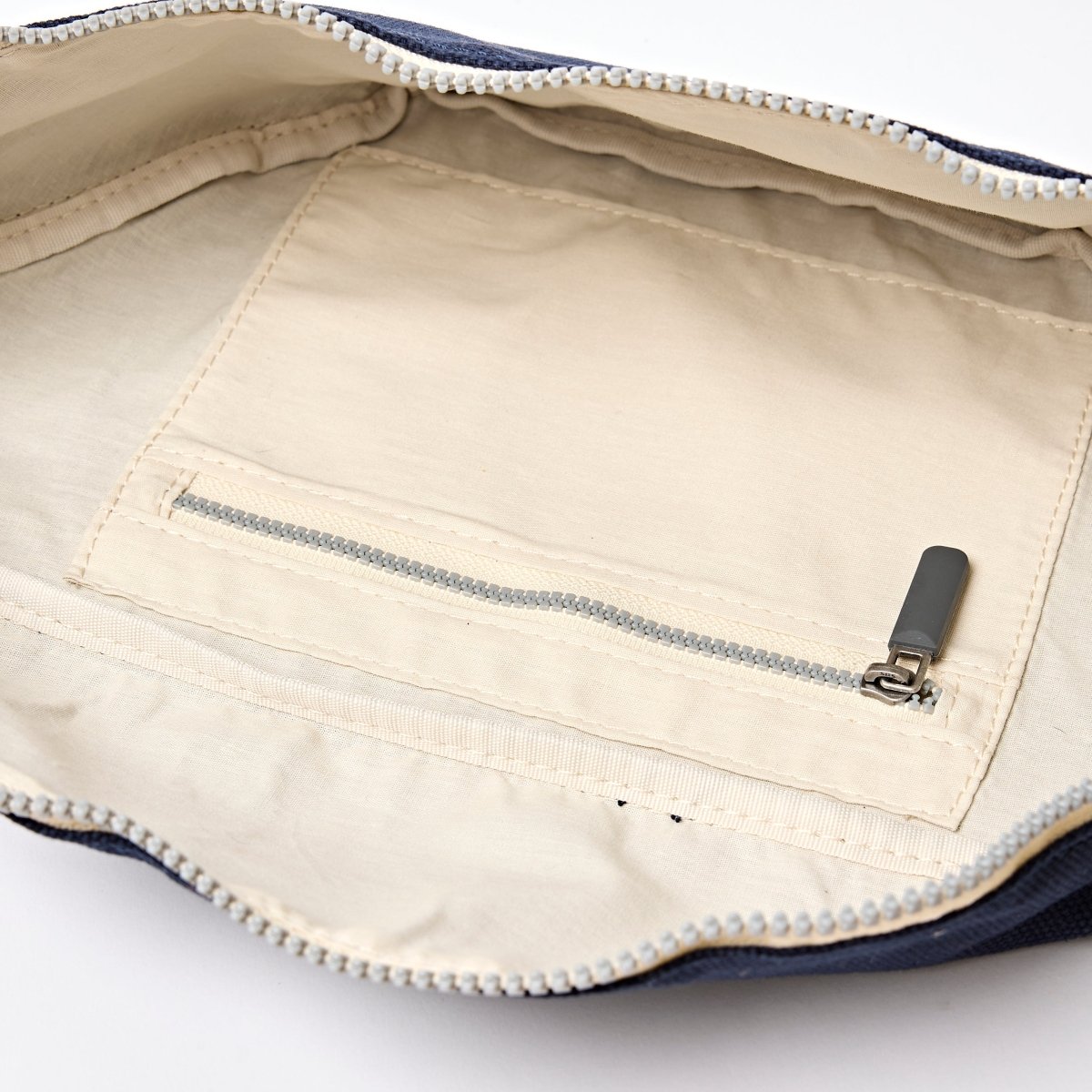 Mill Hill Crossbody Bag in Midnight - RUTHERFORD & Co