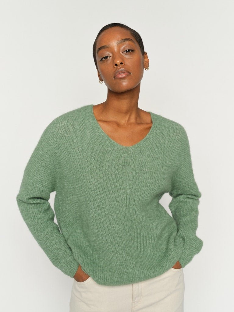 MMThora V - Neck Knit - RUTHERFORD & Co